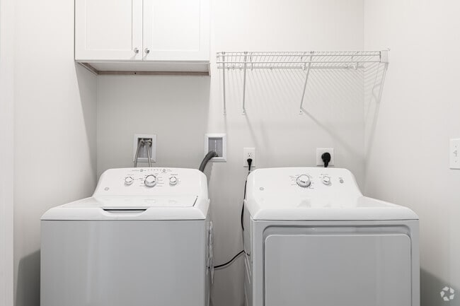 2BR, 2BA - Laundry