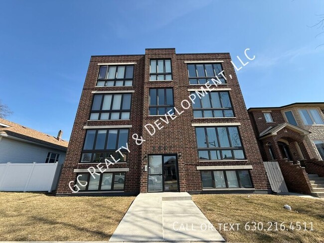 *** 3 BDRM- 2 BTH / W&D IN UNIT / GARAGE P... - *** 3 BDRM- 2 BTH / W&D IN UNIT / GARAGE P... Condo Unit 2S