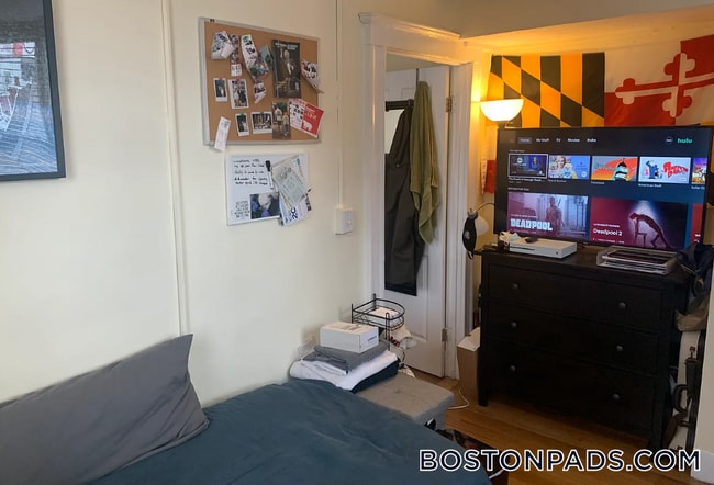 Building Photo - 224 Hanover St