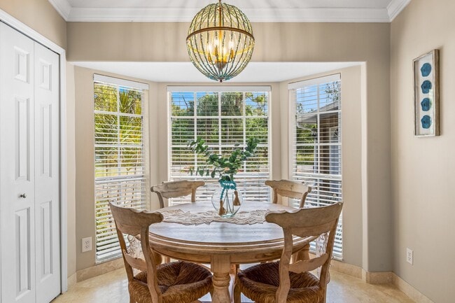 Photo - 2635 47th Ave