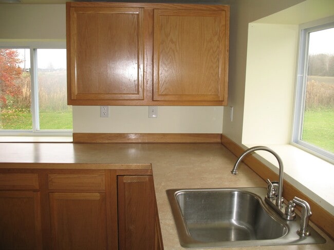 1727 W Youngs Ditch Rd Unit EAST APARTMENT