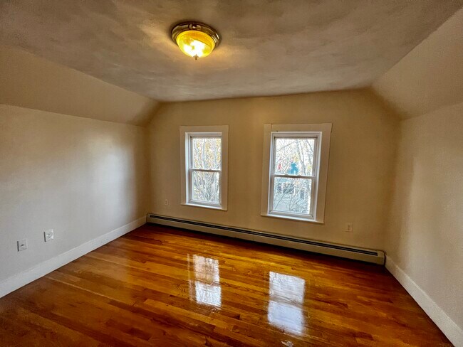 Photo - 19 Banks St Unit 2