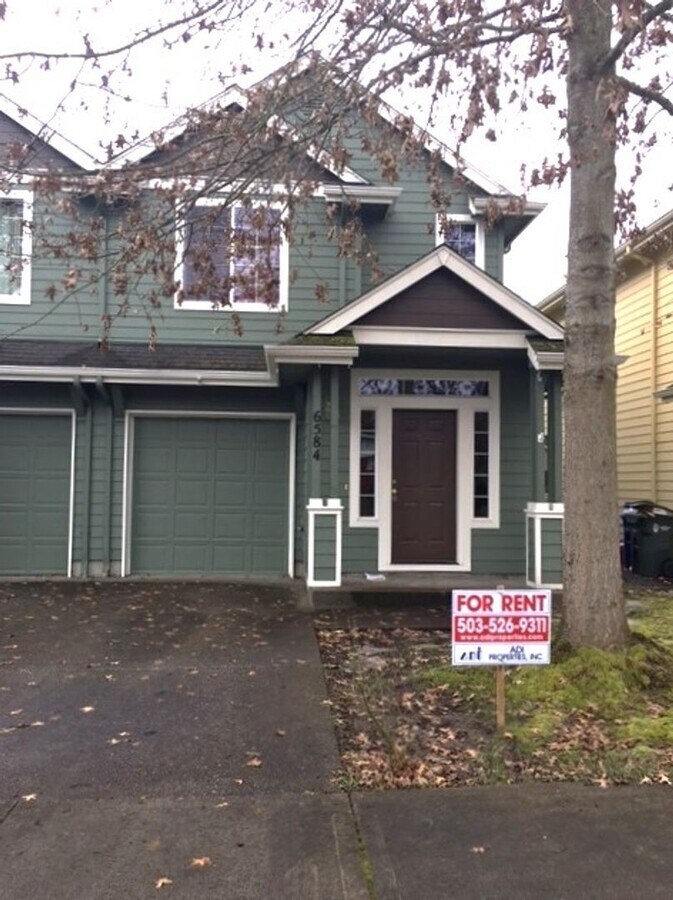 Photo - 6584 NE Dogwood St