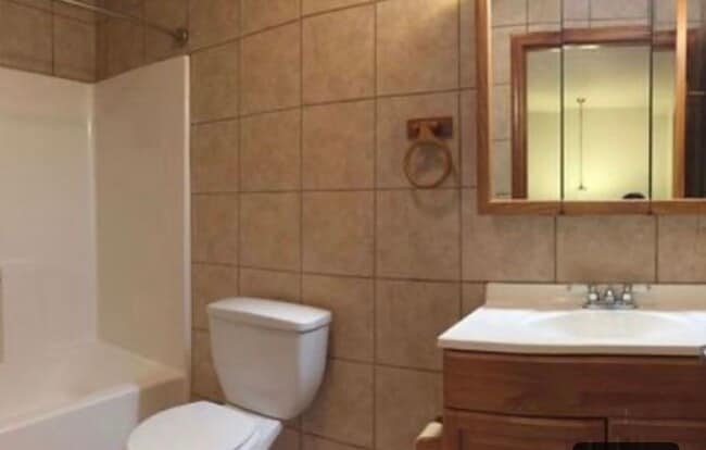 Photo - 753 Edmond St