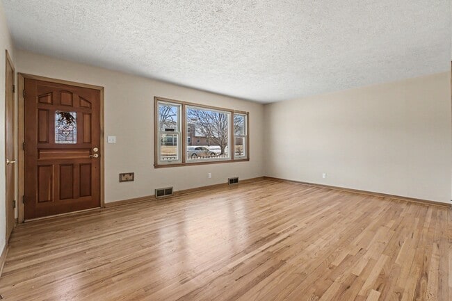 Photo - 2406 S 46th St