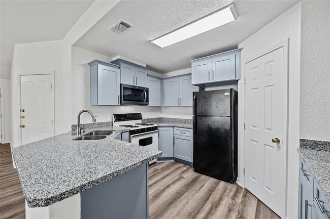 Building Photo - 502 Rockmoor Dr Rental