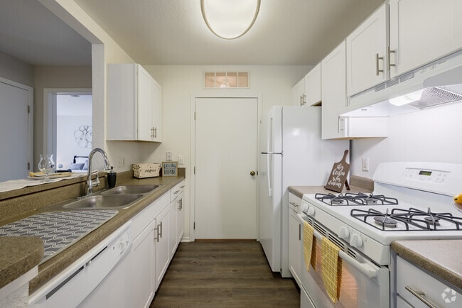 2BR, 2BA Kitchen - Arbor Trails