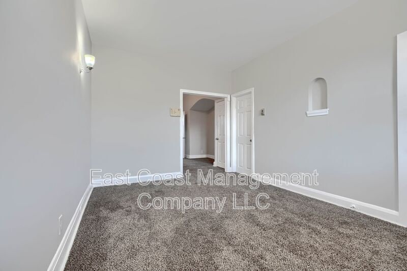Photo - 1314 N Kenwood Ave