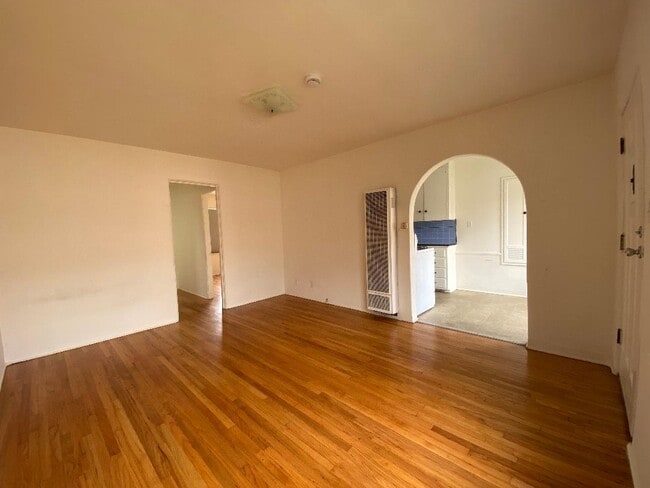 LIVING ROOM - ARCH - NOOK - KIT - 820 Pearl St Unit C