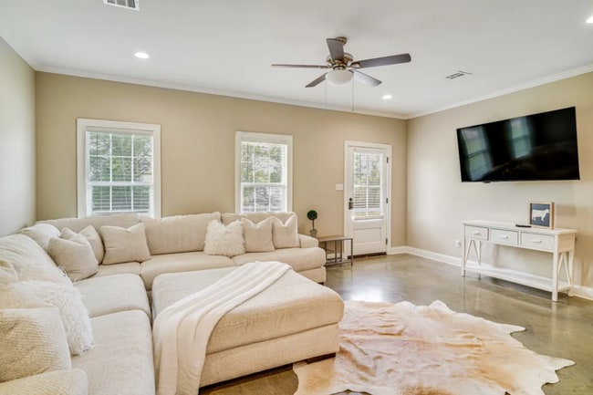 Photo - FOR RENT in Crowley!