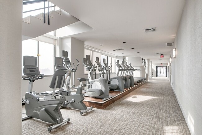 Photo - Normandie Court