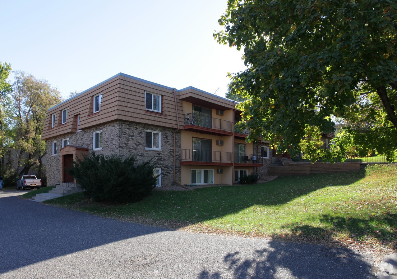 Photo - 1325 Jersey Ave S