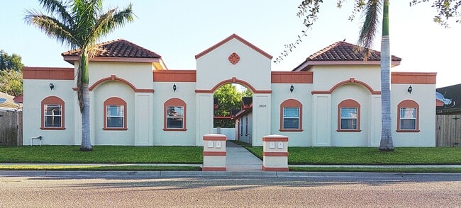 Photo - 1900 W Douglas St Apartamentos Unidad # 3