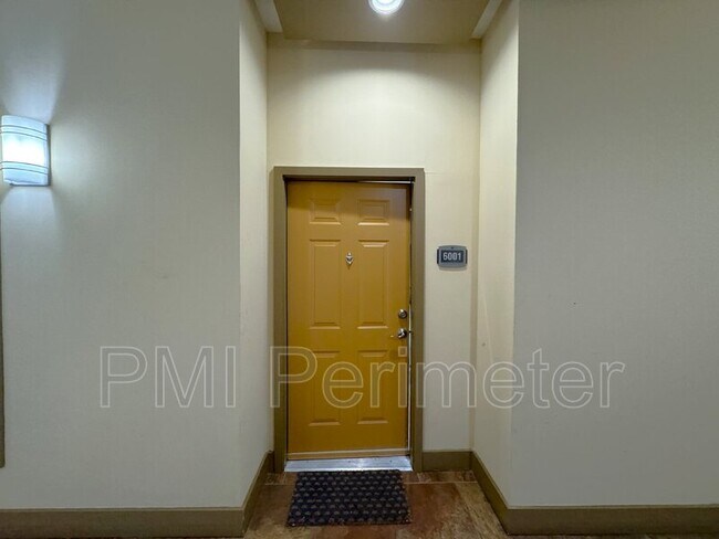 Photo - 390 17th St NW Unidad 6001