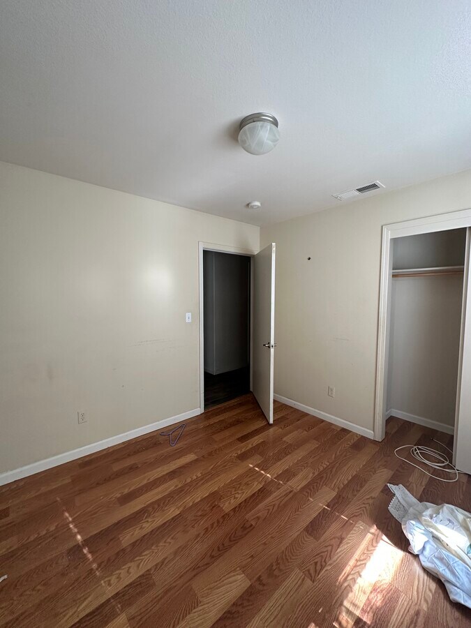 Photo - 545 W Deerwood Ln