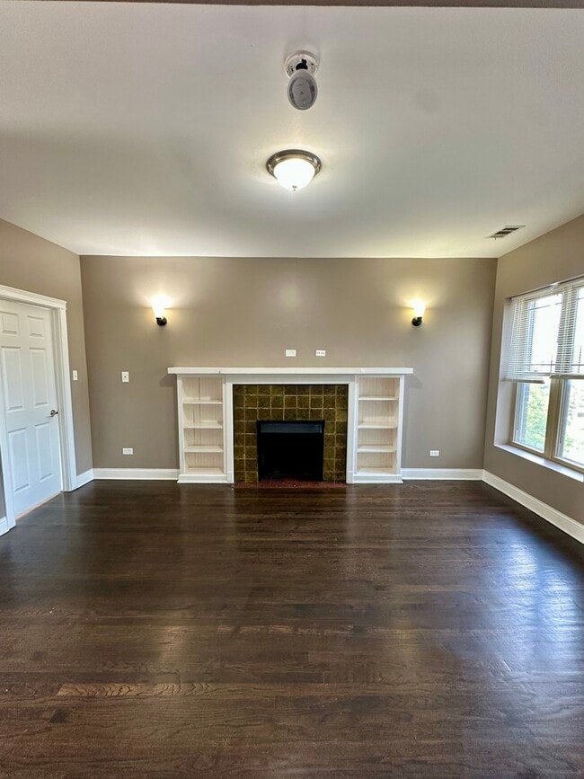 Photo - 941 E Marquette Rd Unit 3W