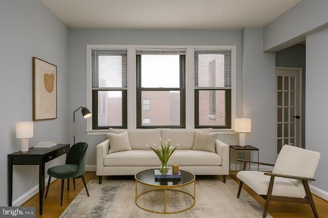 Photo - 1010 25th St NW Unit 807