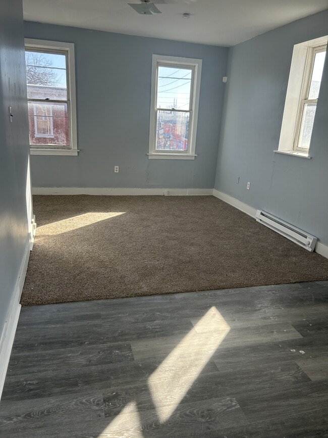 Photo - 831 Kirkwood St