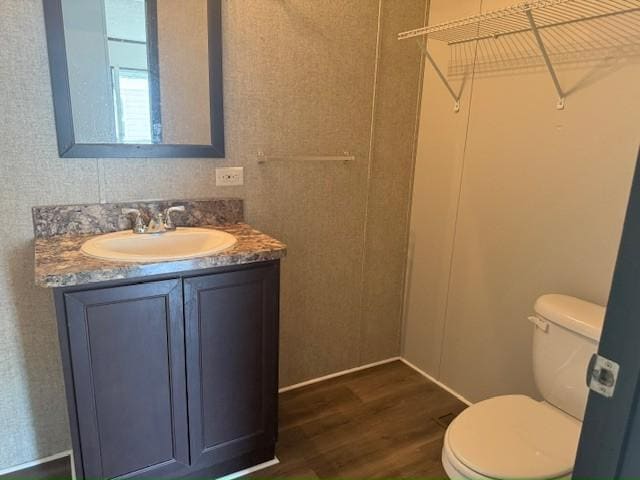 Photo - 409 Starling Ln