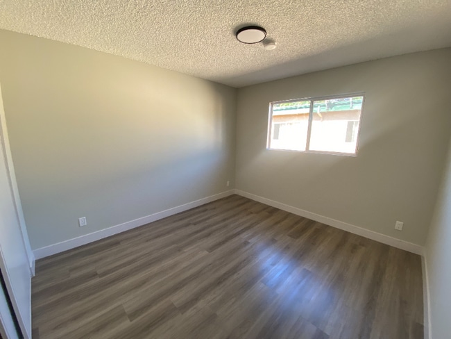 Photo - 1209 W 39th Pl Unidad 207
