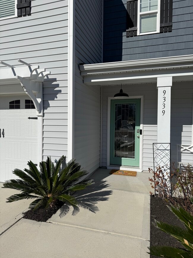 Photo - 9339 Vineyard Grove Ln NE