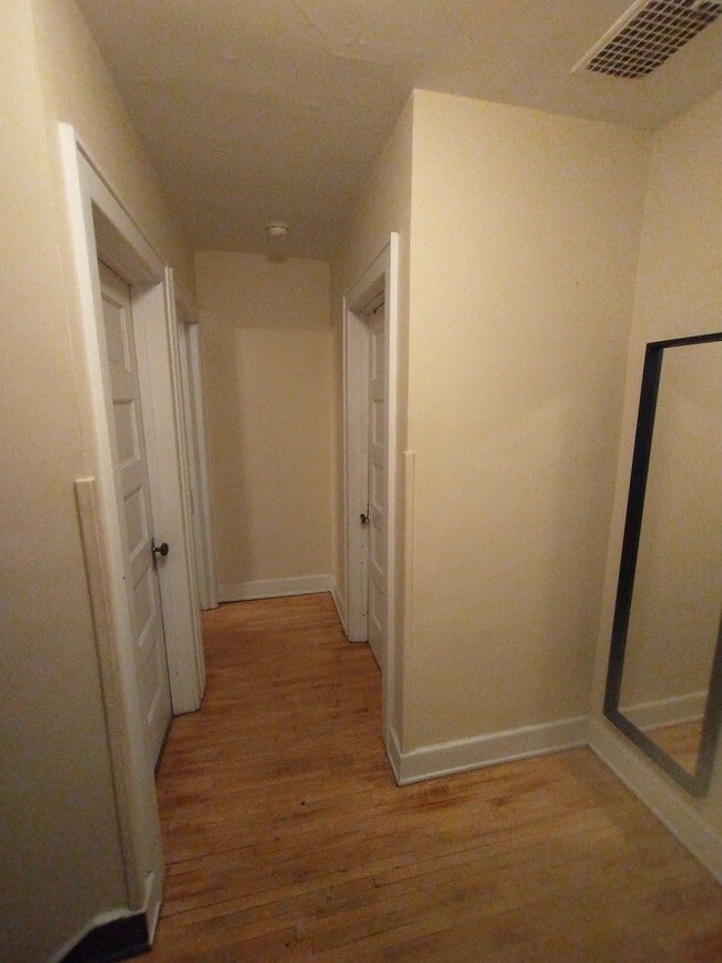 Photo - 145 Eastern Ave NE