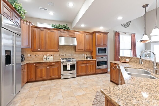 Photo - 115 Andover Dr