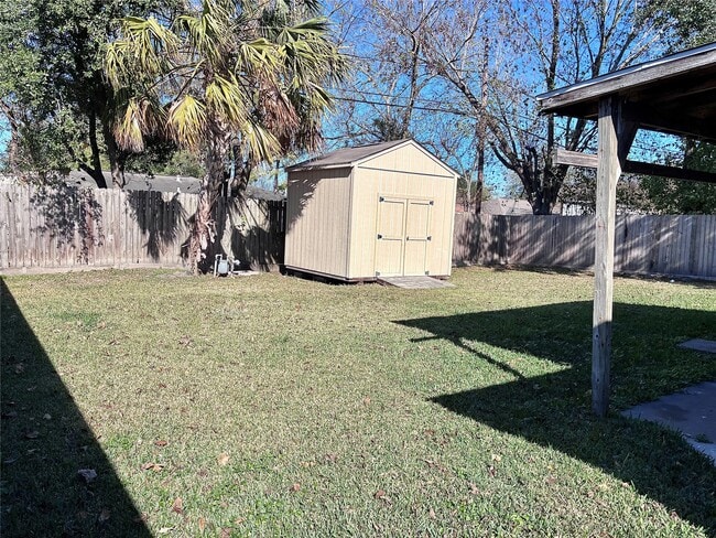 Photo - 1115 Shawnee St