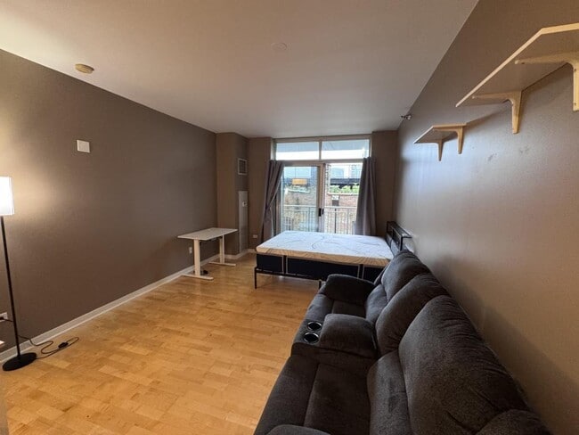 Photo - 330 W Grand Ave Unit 1005