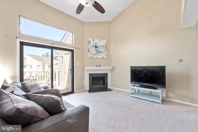 Photo - 502 Gregorys Way