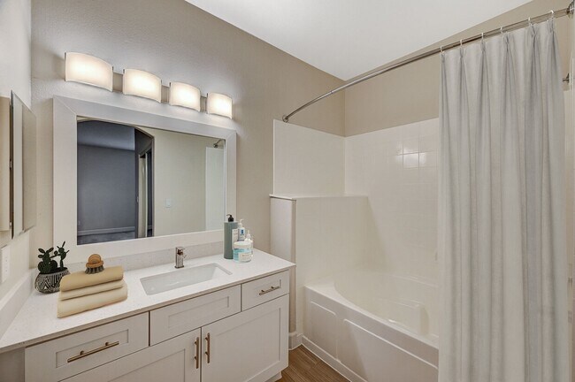 Photo - Spanish Ridge Apartments