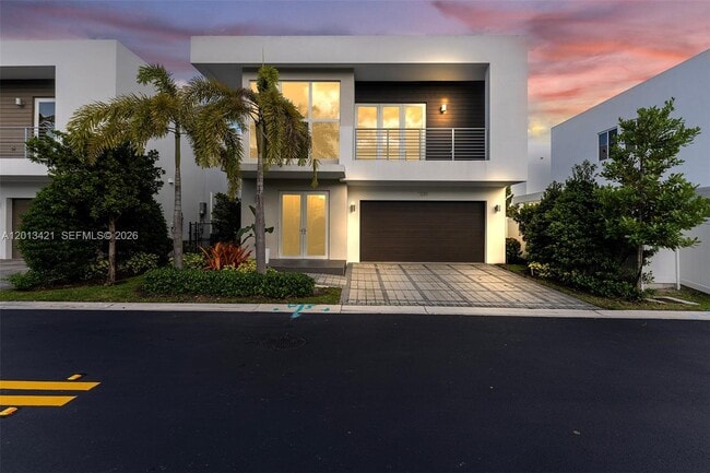 Building Photo - 7535 NW 98th Ave