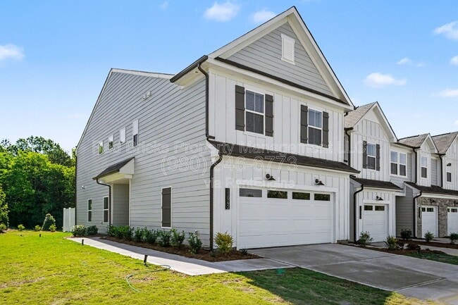 Photo - 11942 Oak St