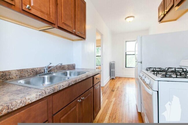 Photo - 2647 N Spaulding Ave