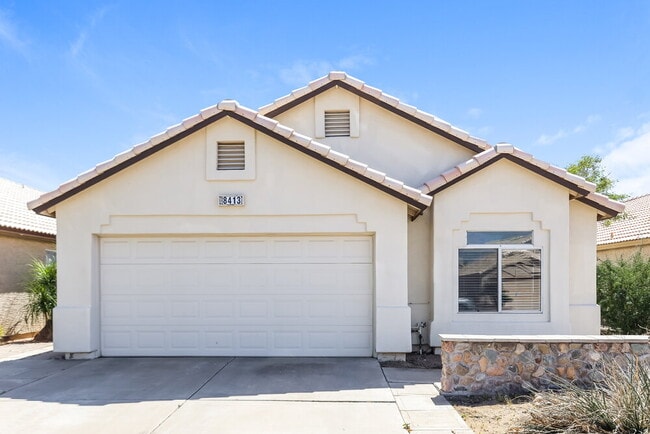 Building Photo - 8413 W Bluefield Ave