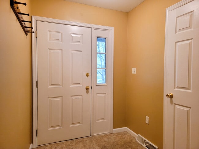 Photo - 39 Heron Rd