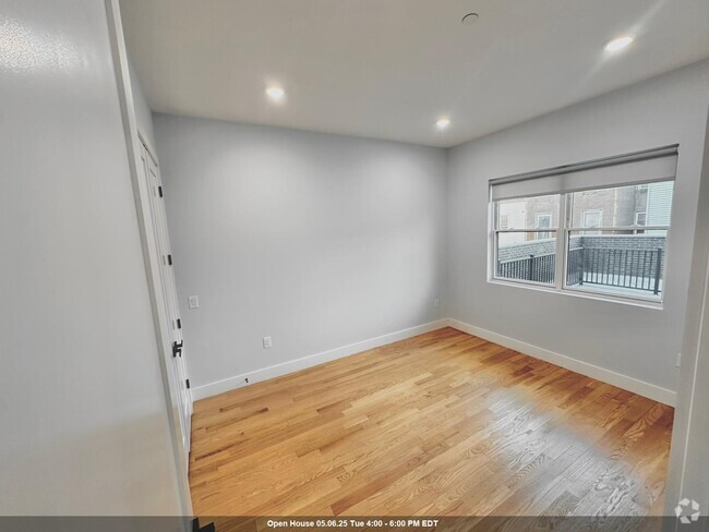 Building Photo - 52 Cambridge Ave Unit 7 Rental