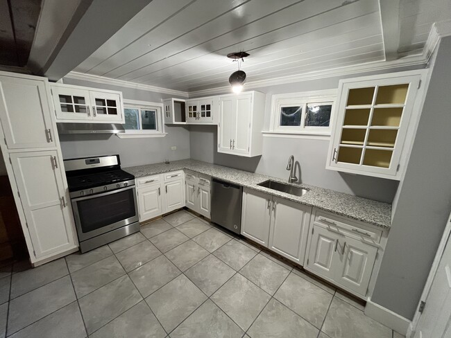 Photo - 8 Dixon Ln Unidad Rear