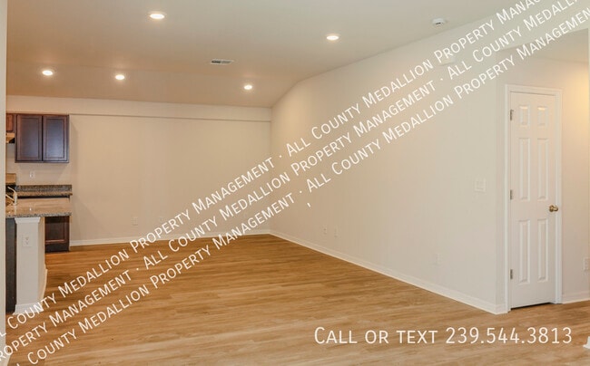 Photo - 309 Norwalk Ave