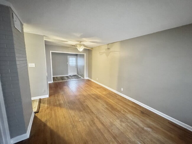 Photo - 3588 Hendricks Ave