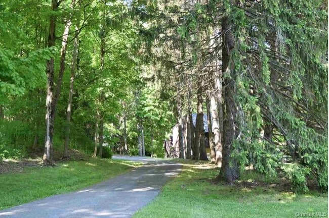 Photo - 222 Hurley Rd