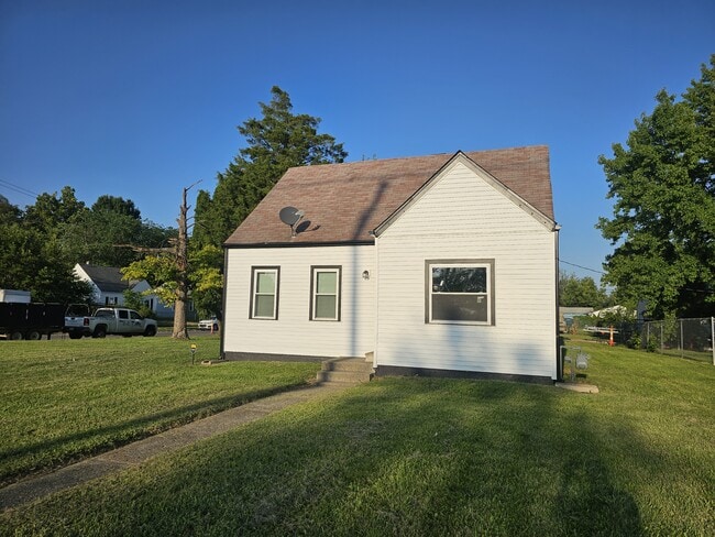 Building Photo - 1744 Woodland Ave Rental