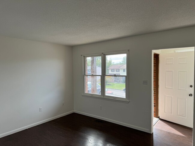 Photo - A wonderful Bellhaven townhouse!!!!