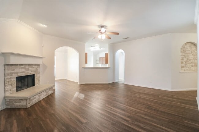Photo - 117 Richard Ln