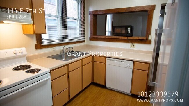 Photo - 114 E 7th St Unit 1