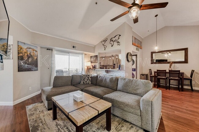 Building Photo - 12304 W Cross Dr Unit 302