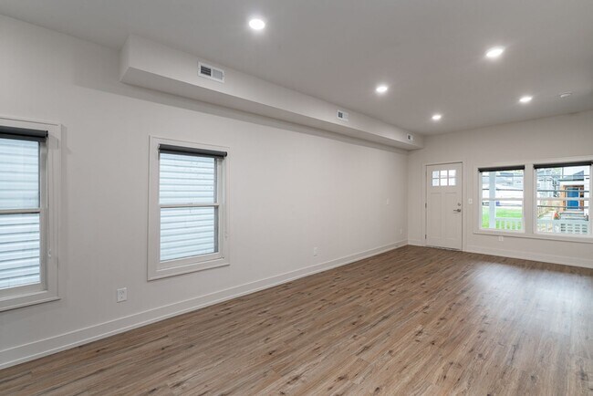 Photo - 468-470 E. 2nd Ave Unit 470 E. 2nd Ave