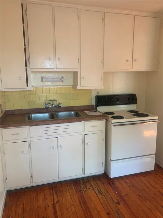 Photo - 1607 Jackson Bluff Rd