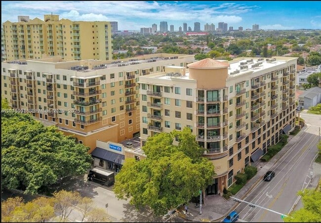 Building Photo - 3590 Coral Wy Unit 910