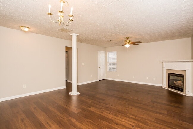 Photo - 4085 Mission Way